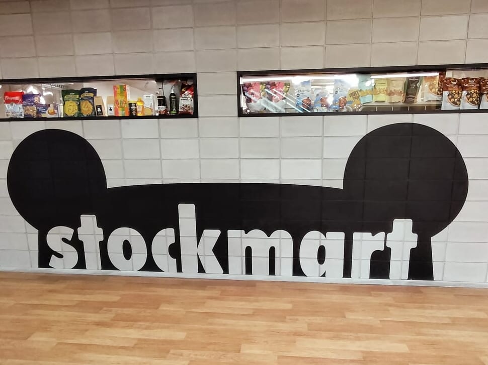 stockmartさん外観